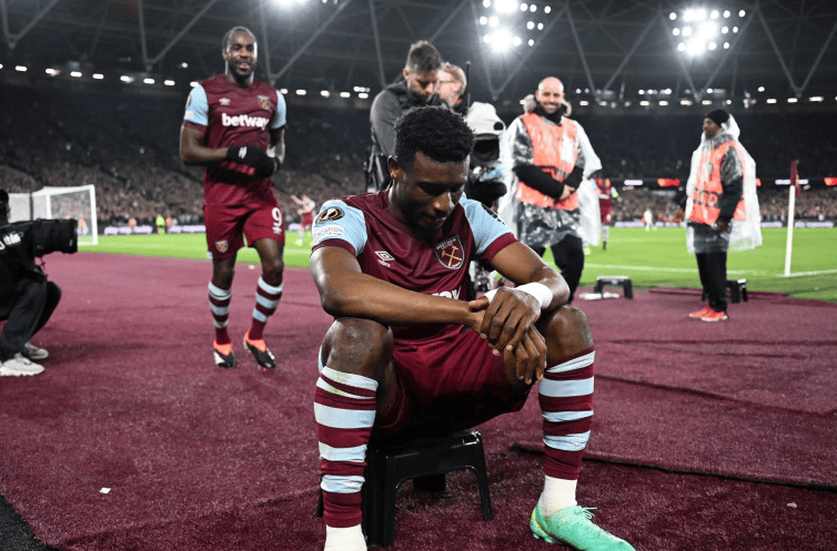 足球欧冠淘汰赛再次出现争议红牌